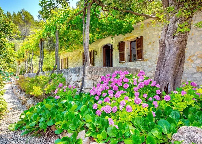 Na Garrovera Villa *